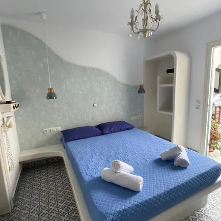 Hotel Burgos Barrio Naxos City